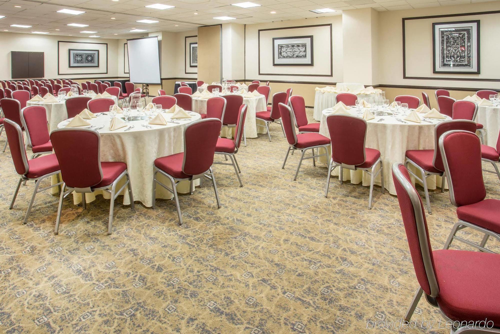 Crowne Plaza Suites Houston - Near Sugar Land Kültér fotó