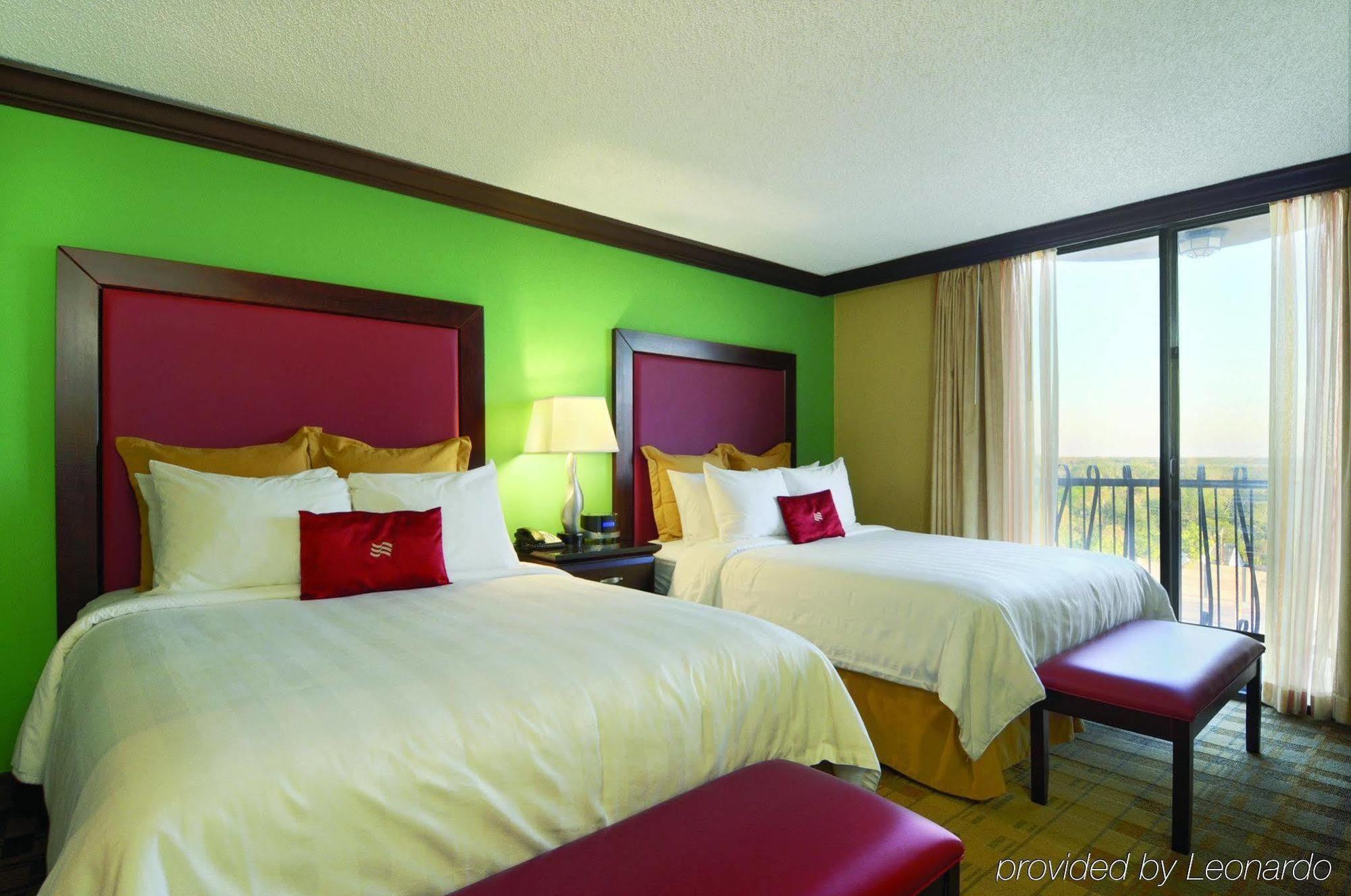 Crowne Plaza Suites Houston - Near Sugar Land Szoba fotó