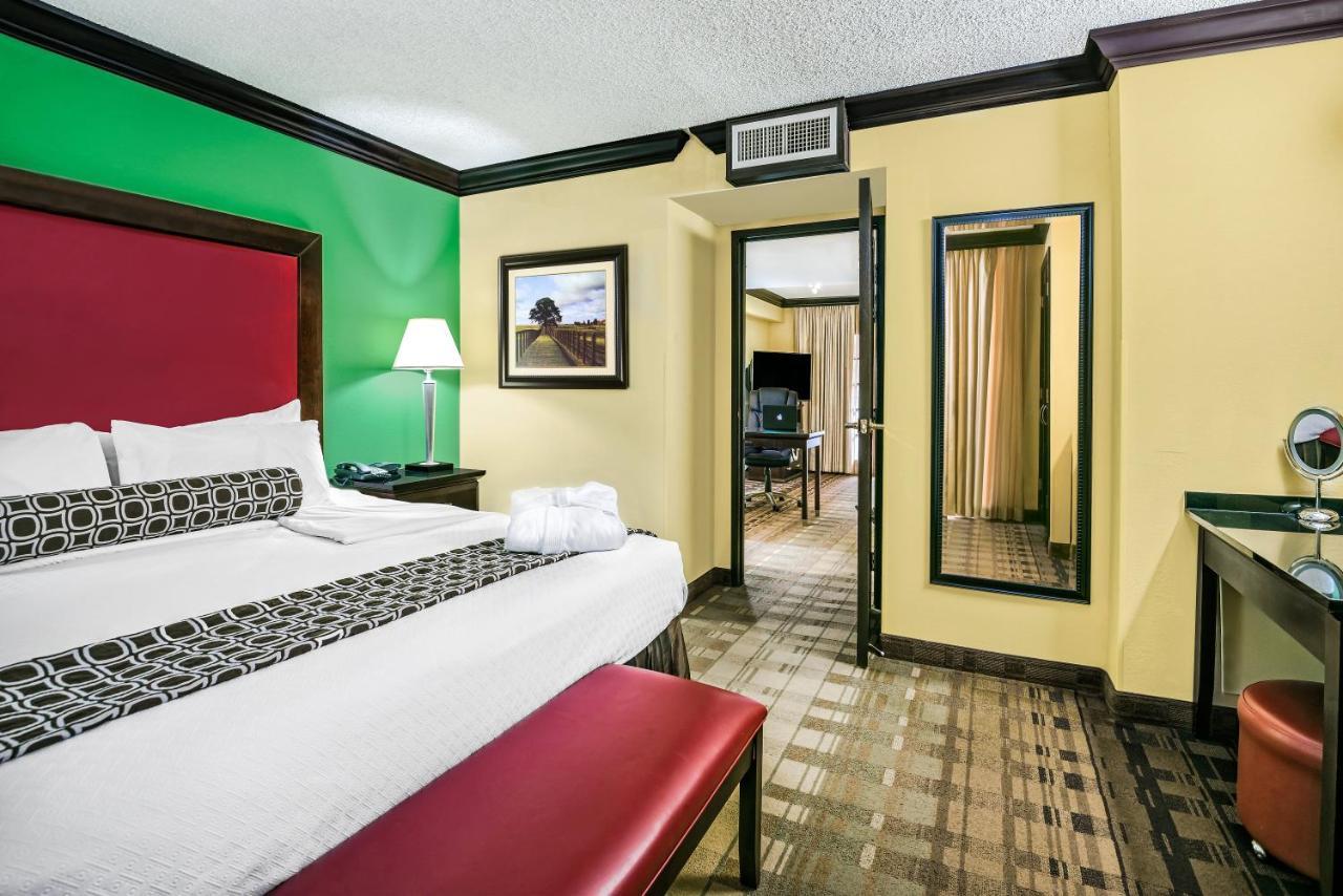 Crowne Plaza Suites Houston - Near Sugar Land Kültér fotó