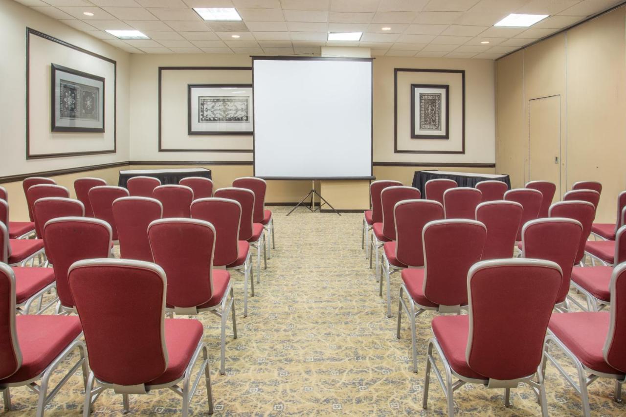 Crowne Plaza Suites Houston - Near Sugar Land Kültér fotó